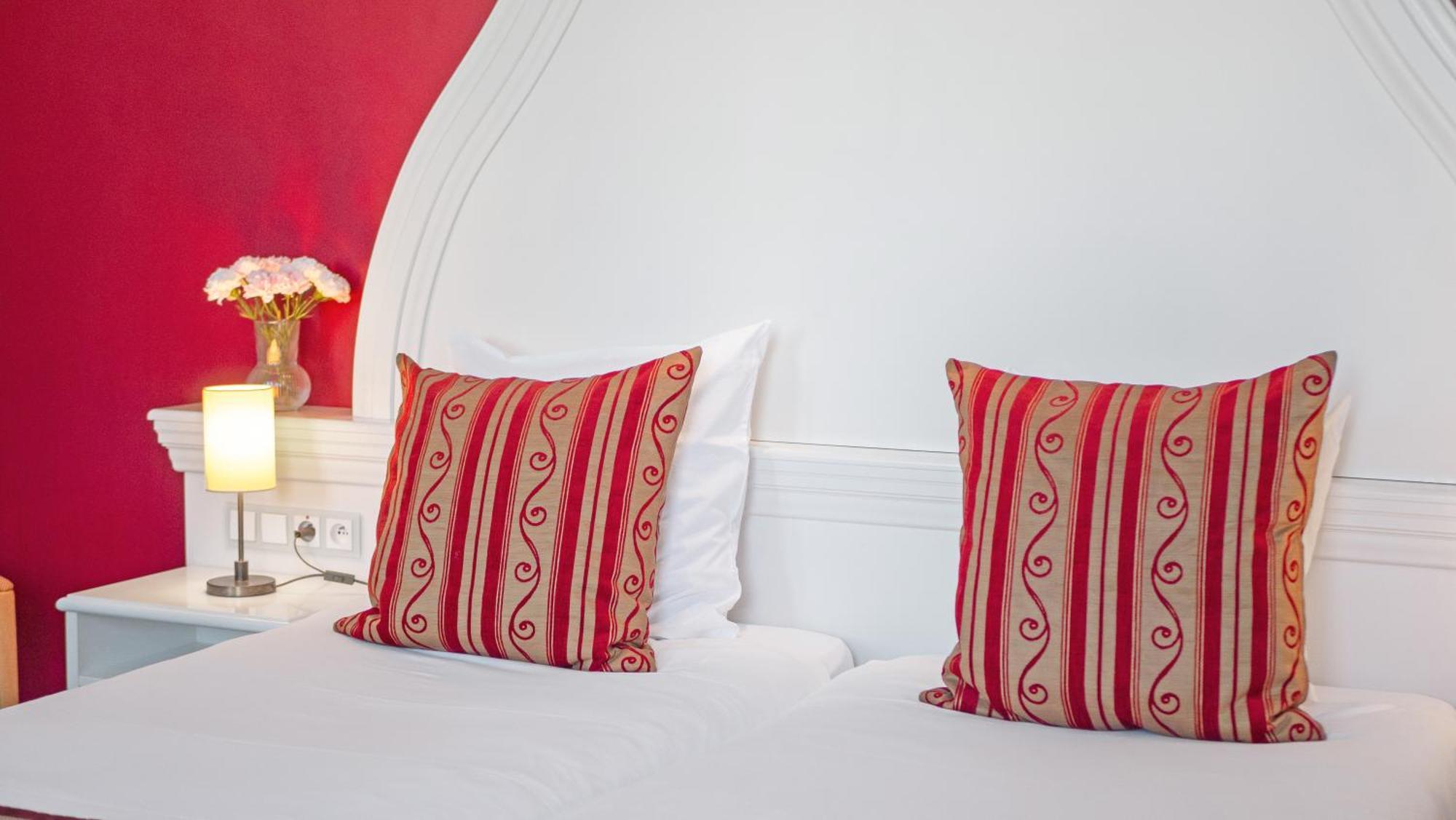 Hotel Les Tourelles سانت ماكسيم المظهر الخارجي الصورة